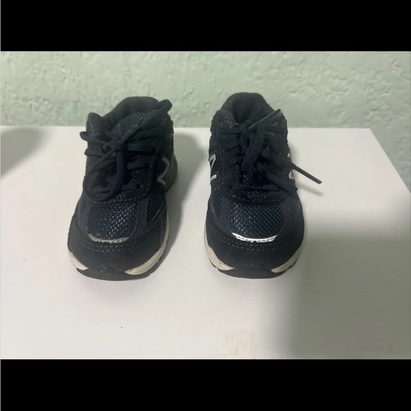 NEW BALANCE 990 V3 Navy SIZE 4 KIDS / Infants - Picture 3 of 7